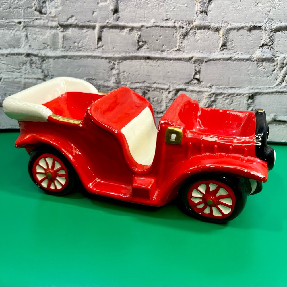 Vintage Ceramic Made in Japan Antique Jalopy/Car/Fire truck